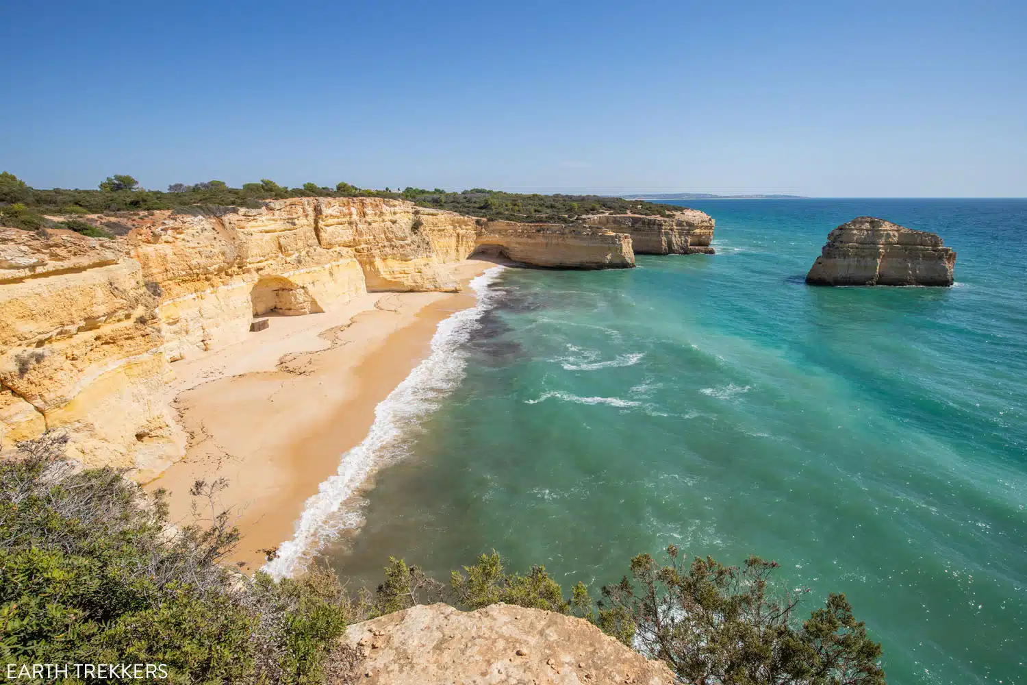 Praia da Malhada do Baracฬงo | Best Beaches in Algarve